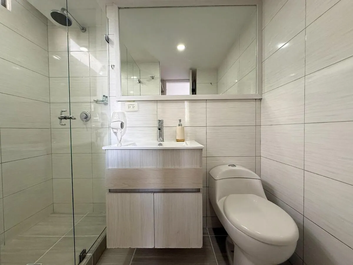 Ac, Fast Wifi 400 Mg, Quiet, Nature In El Poblado Medellin