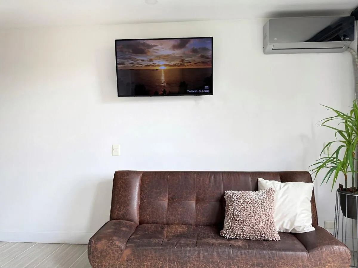 Ac, Fast Wifi 400 Mg, Quiet, Nature In El Poblado Medellin 0*,  Colombia